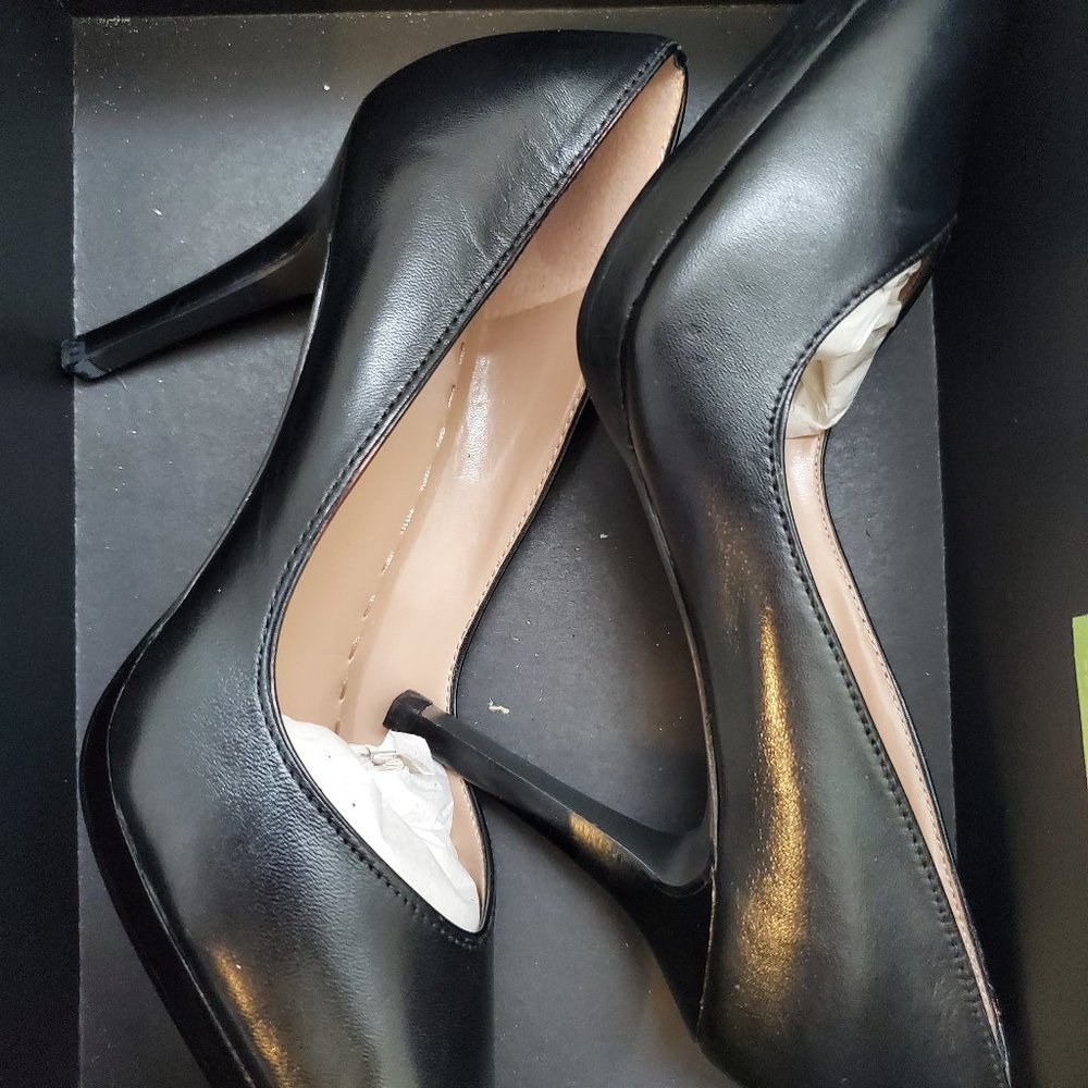 NEW LADIES TAHARI HEELS SIZE 6